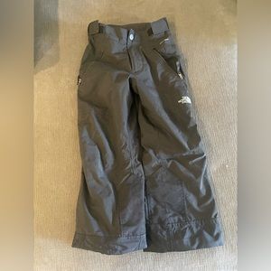 Kids black North face snow pants size XXS or 5 EUC